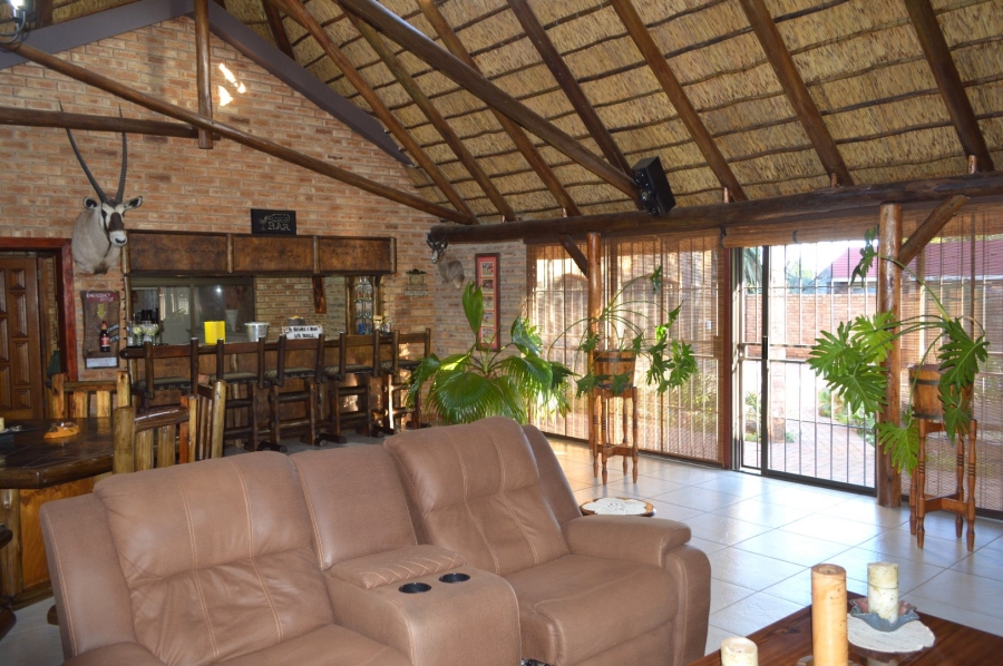 6 Bedroom Property for Sale in Doringkruin North West